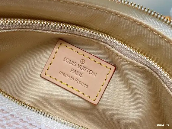 Cheap LOUIS Pochette Accessoires-23.5*13.5*4CM VUITTON 0629